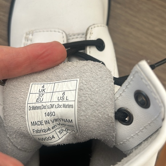 DR MARTENS WOMEN 1460 white leather LACED IN SIZE 6 - Picture 5 of 10